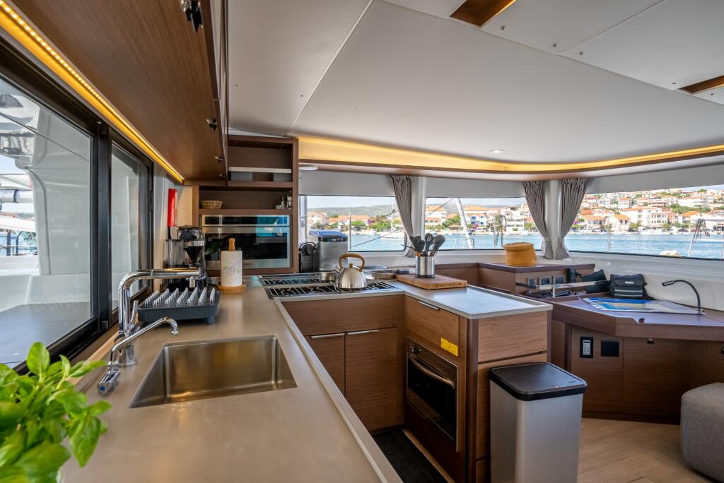 Catamaran 