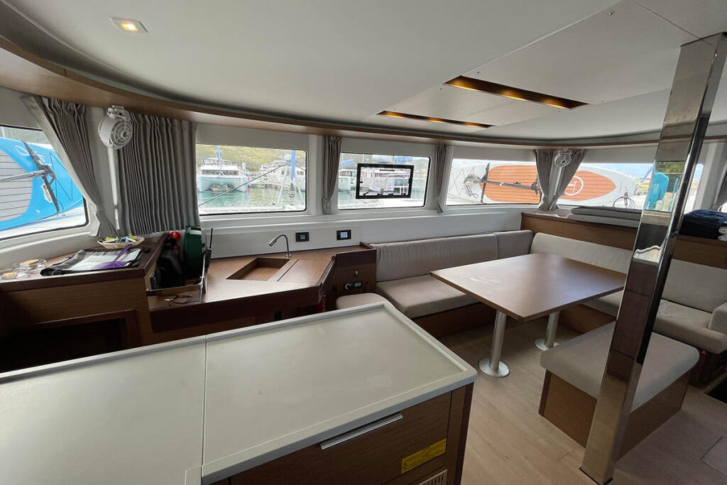 Catamaran 