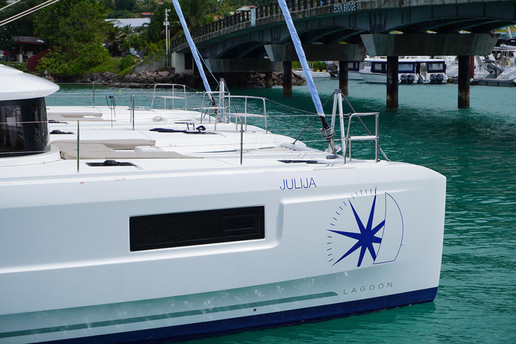 Catamaran 