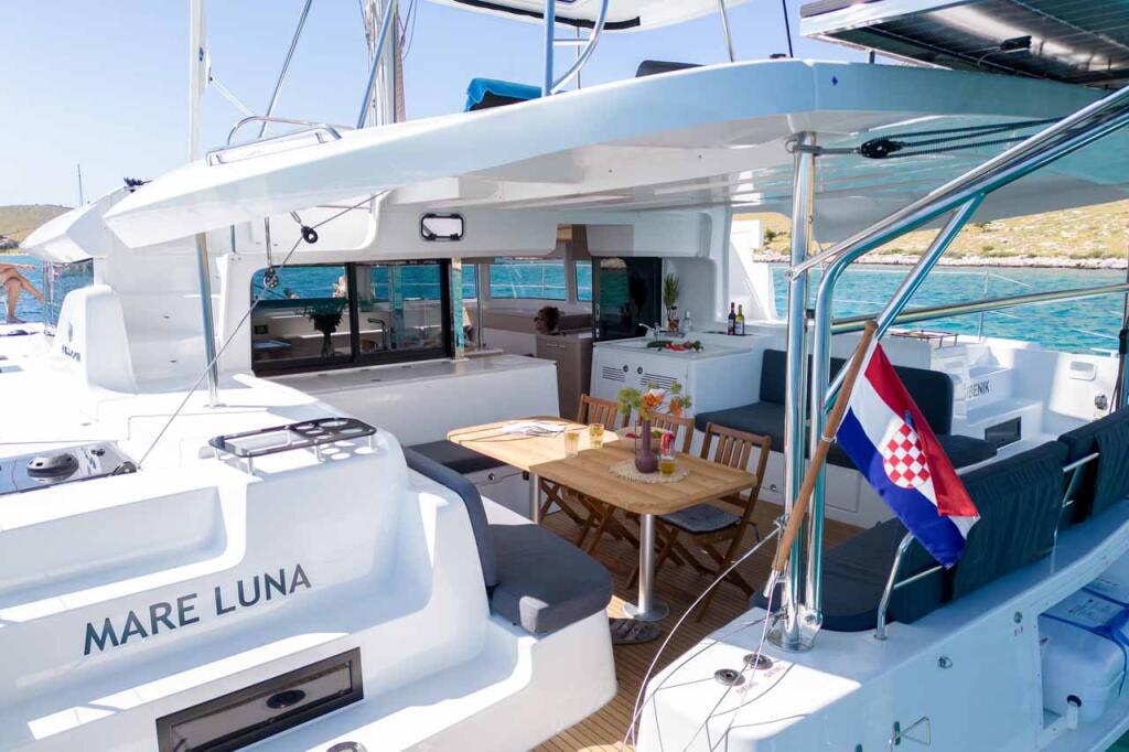 Catamaran 