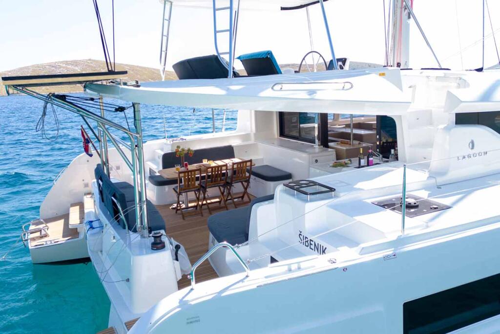 Catamaran 