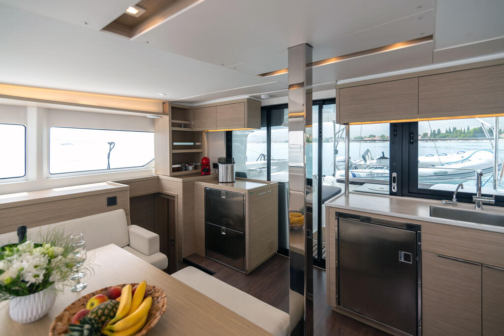 Catamaran 