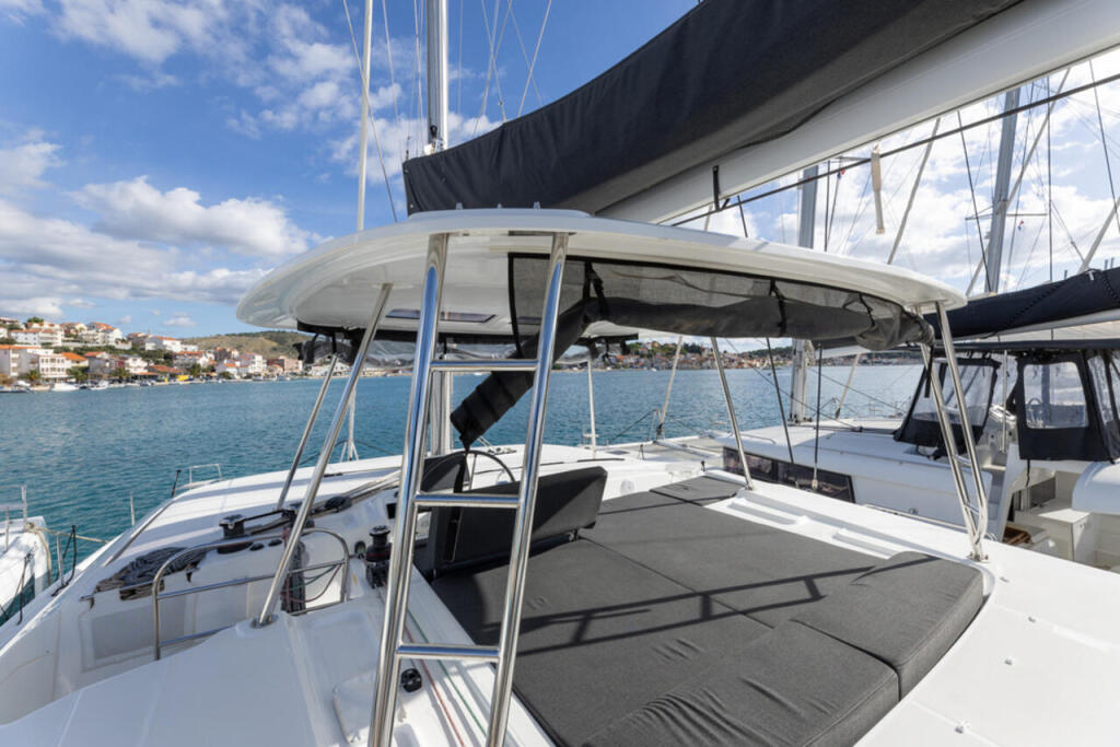 Catamaran 