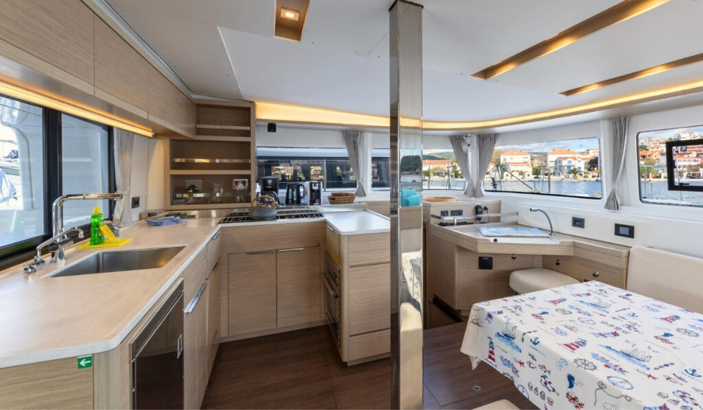 Catamaran 