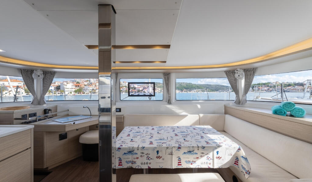 Catamaran 