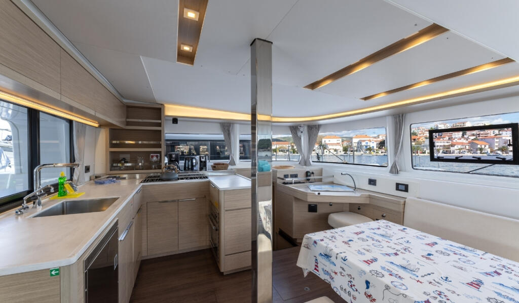 Catamaran 