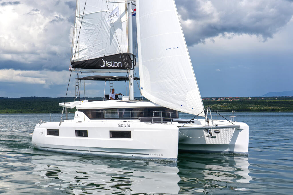 Catamaran 