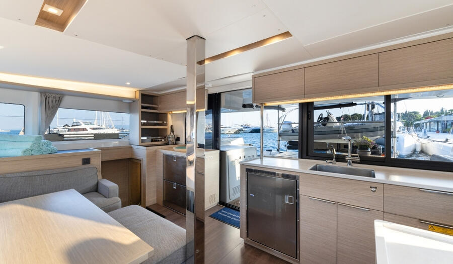 Catamaran 