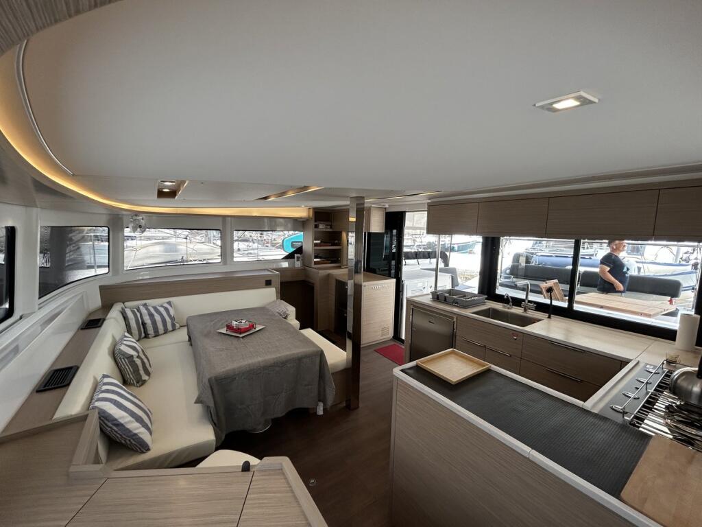 Catamaran 