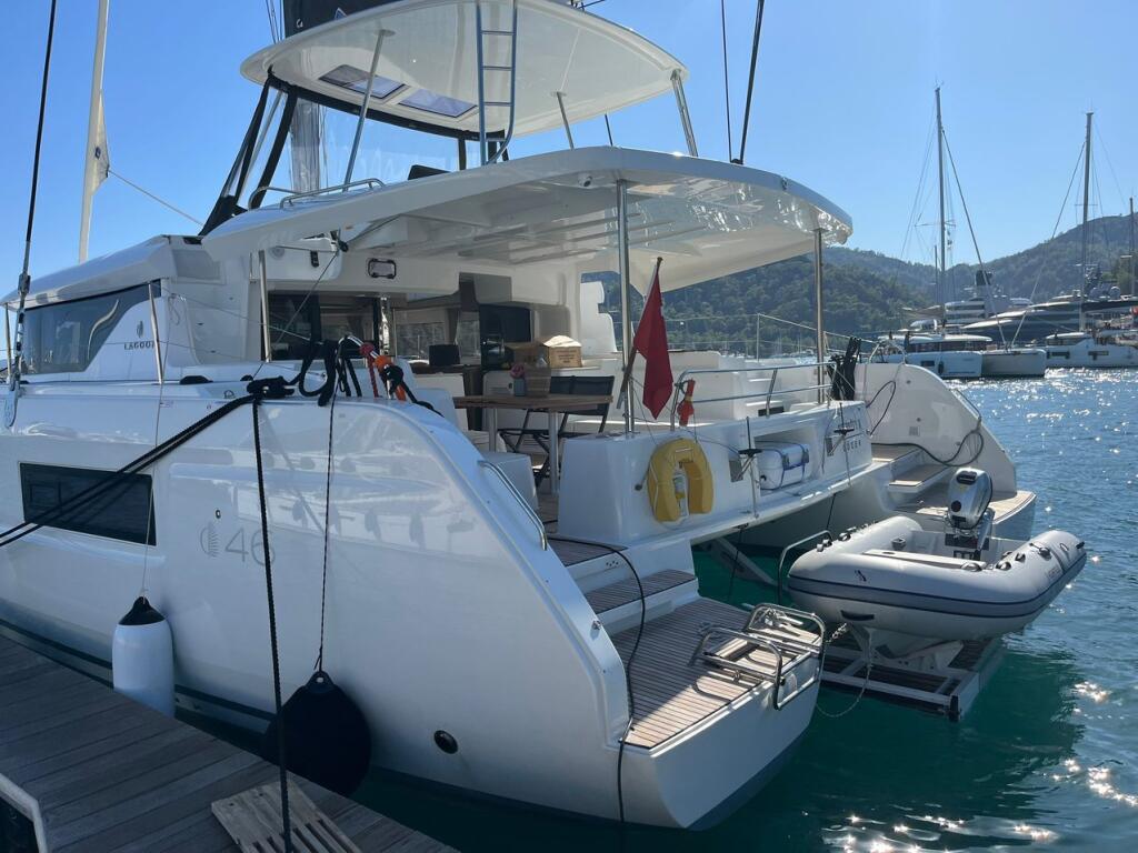 Catamaran 