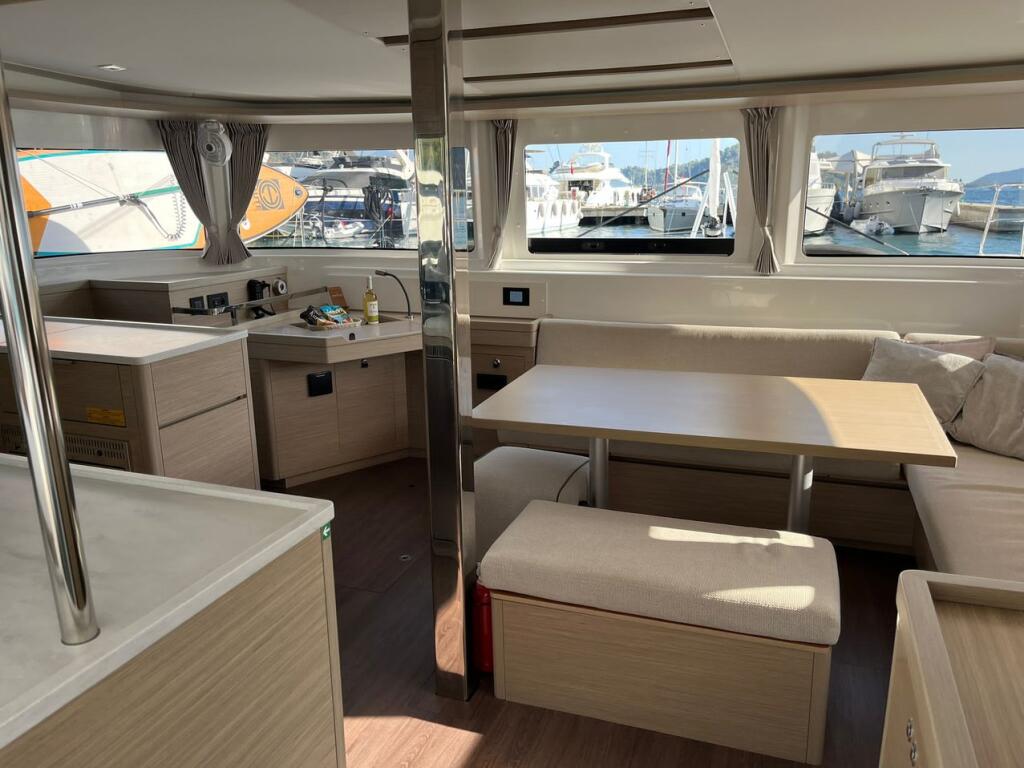 Catamaran 