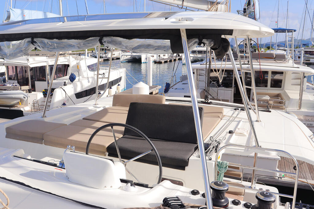 Catamaran 