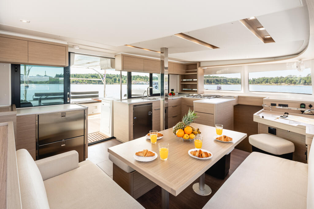 Catamaran 