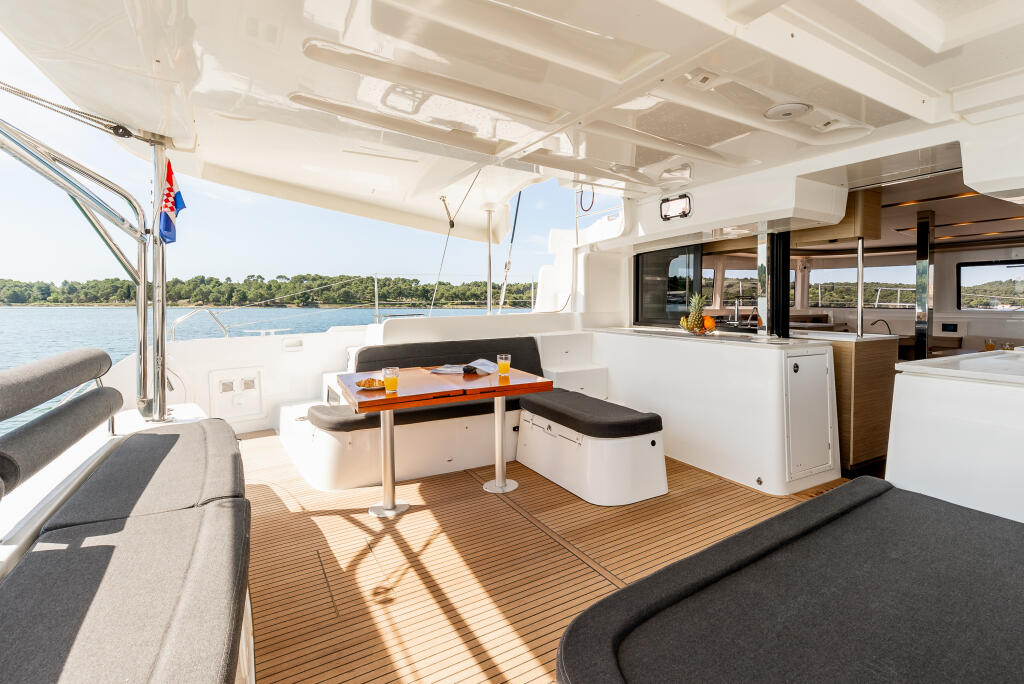 Catamaran 
