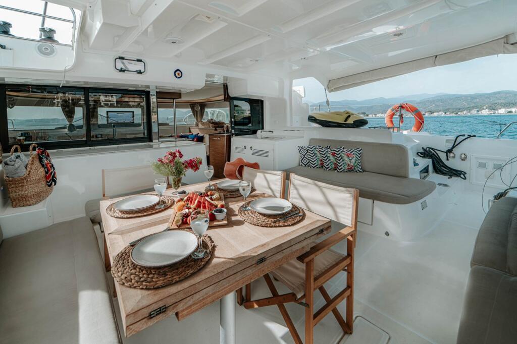 Catamaran 