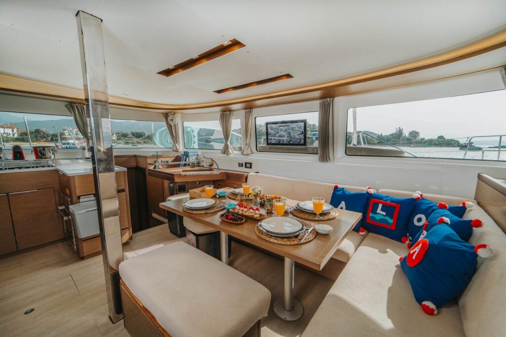 Catamaran 