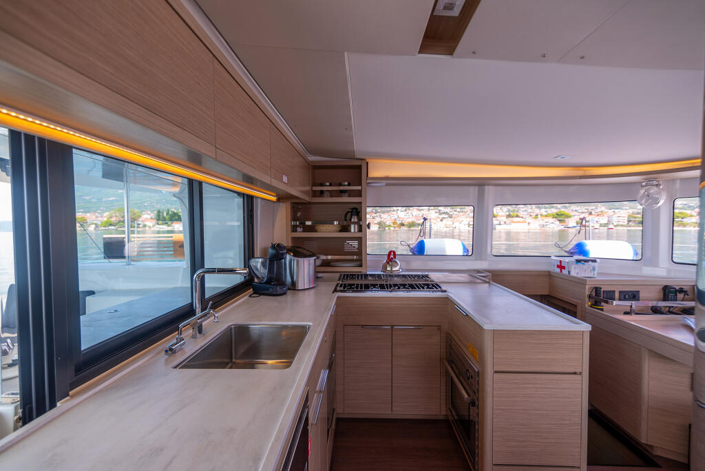 Catamaran 