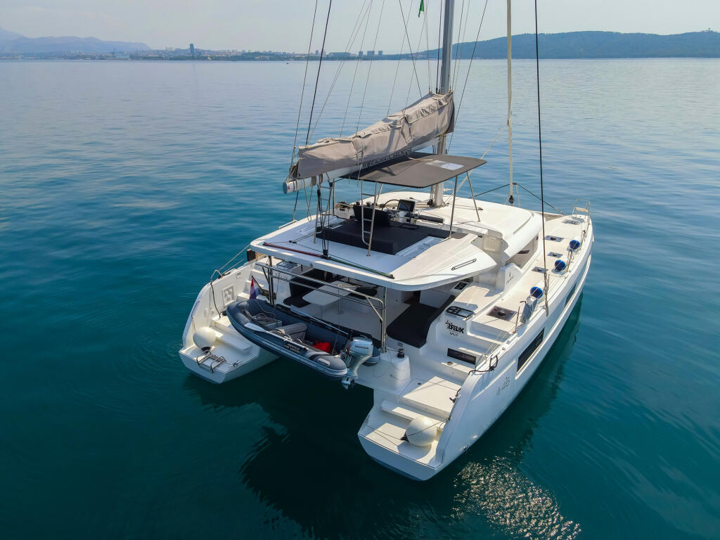 Catamaran 