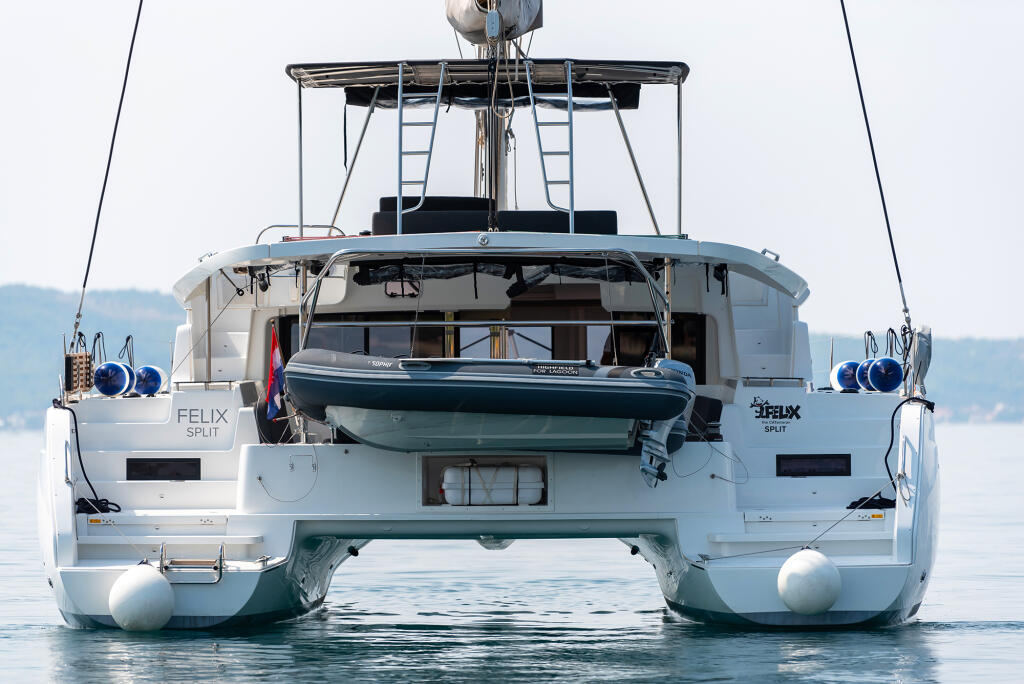 Catamaran 