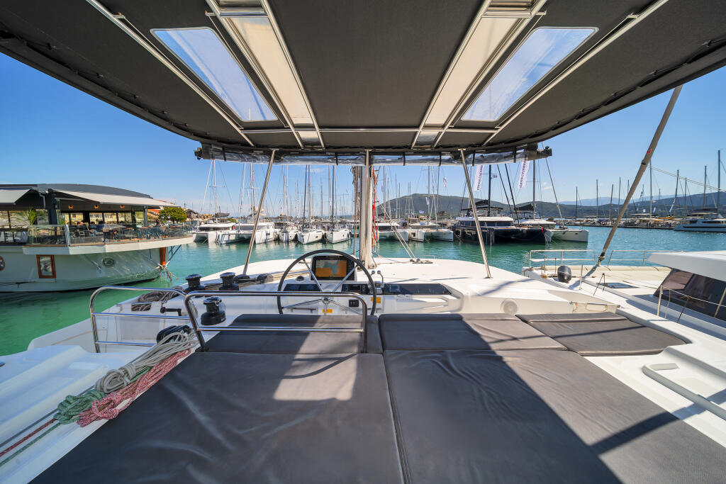 Catamaran 