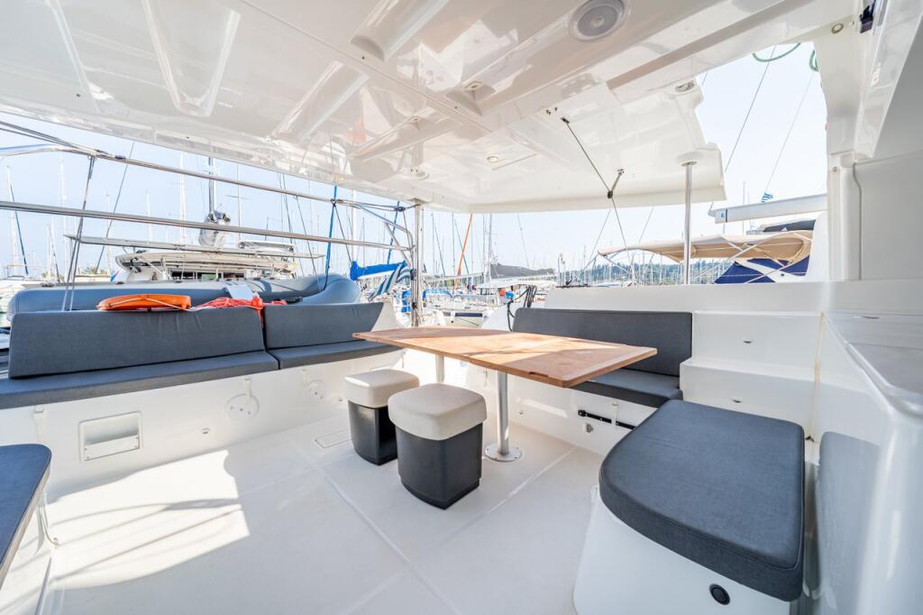 Catamaran 