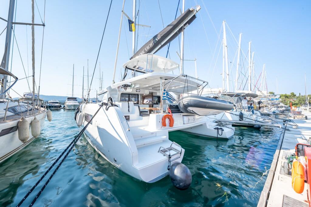 Catamaran 