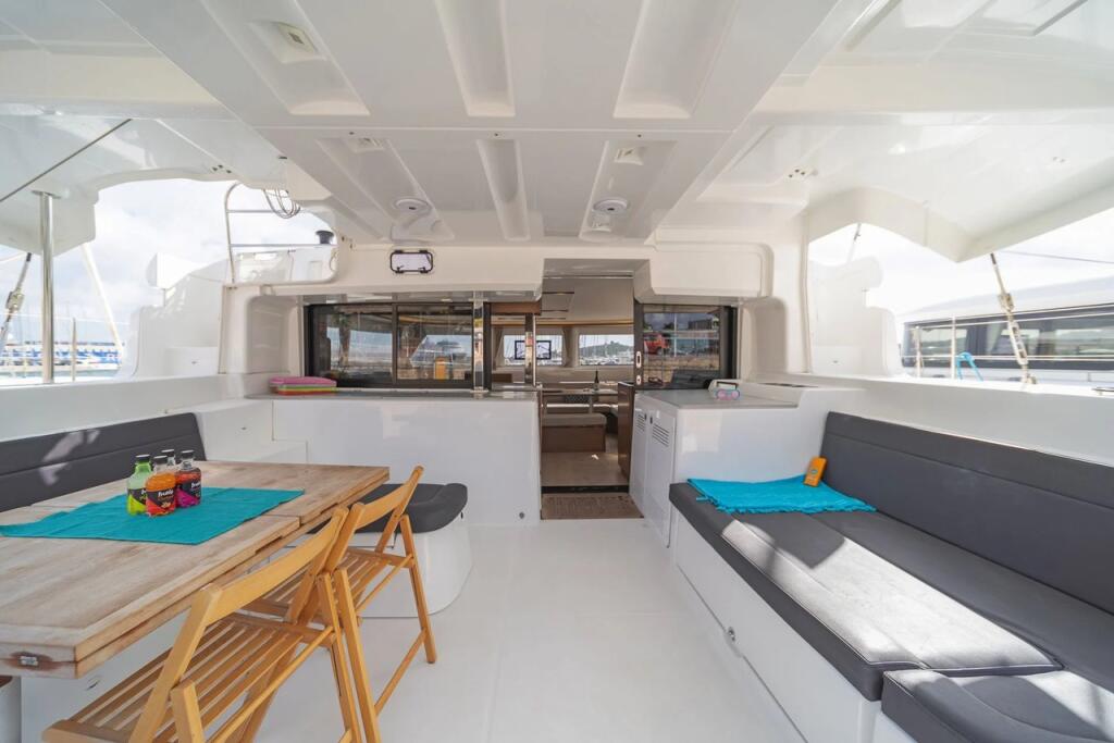 Catamaran 