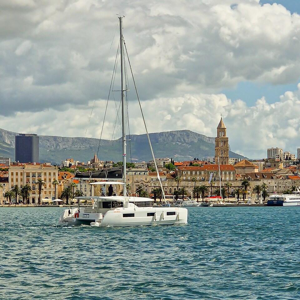 Catamaran 