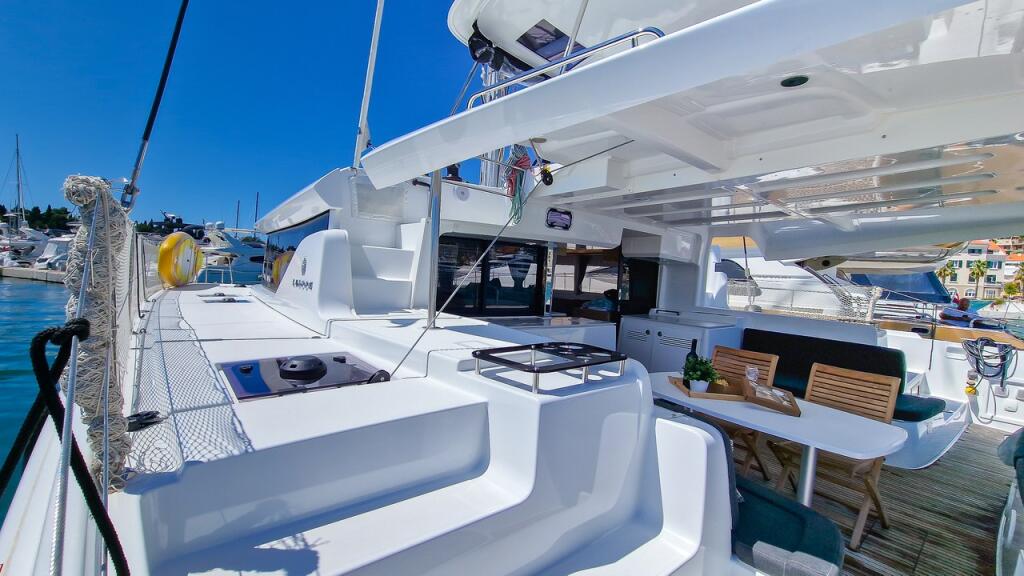 Catamaran 