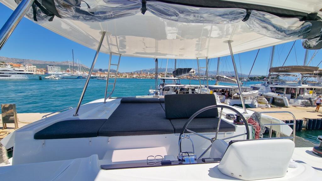 Catamaran 