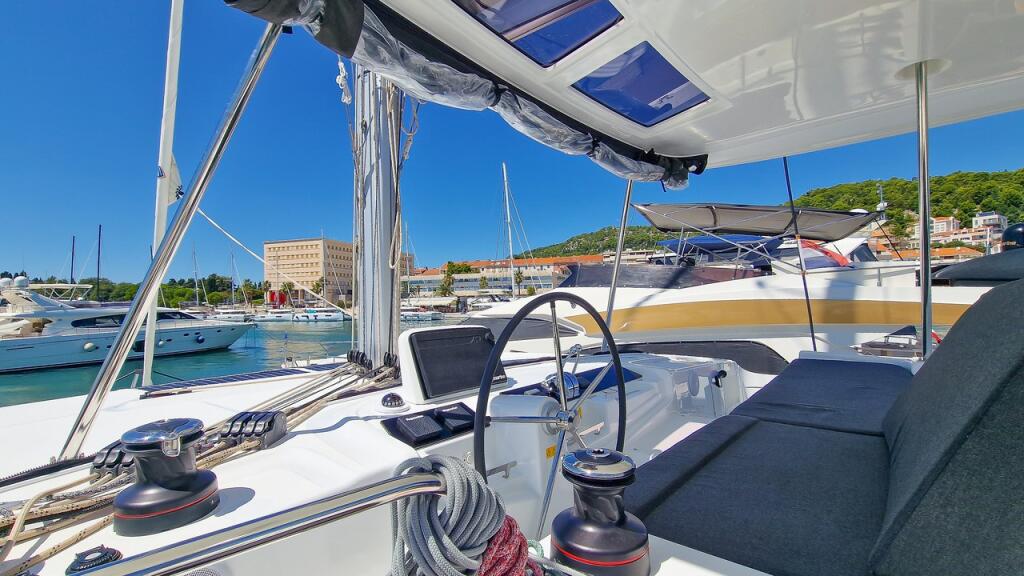 Catamaran 
