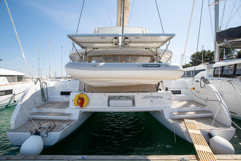 Catamaran 