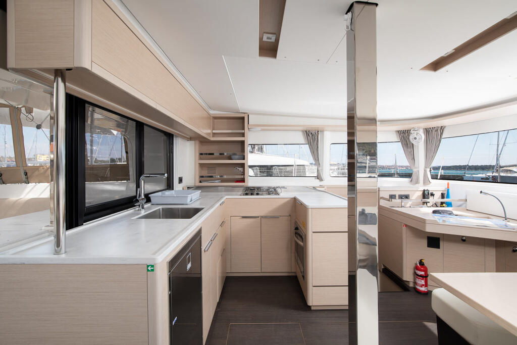 Catamaran 