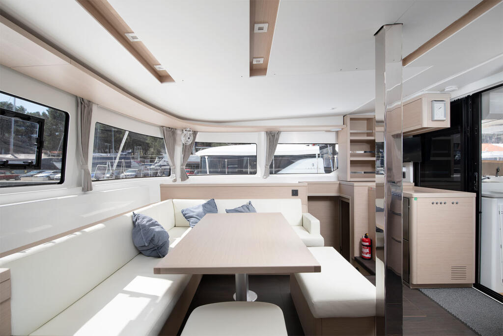 Catamaran 
