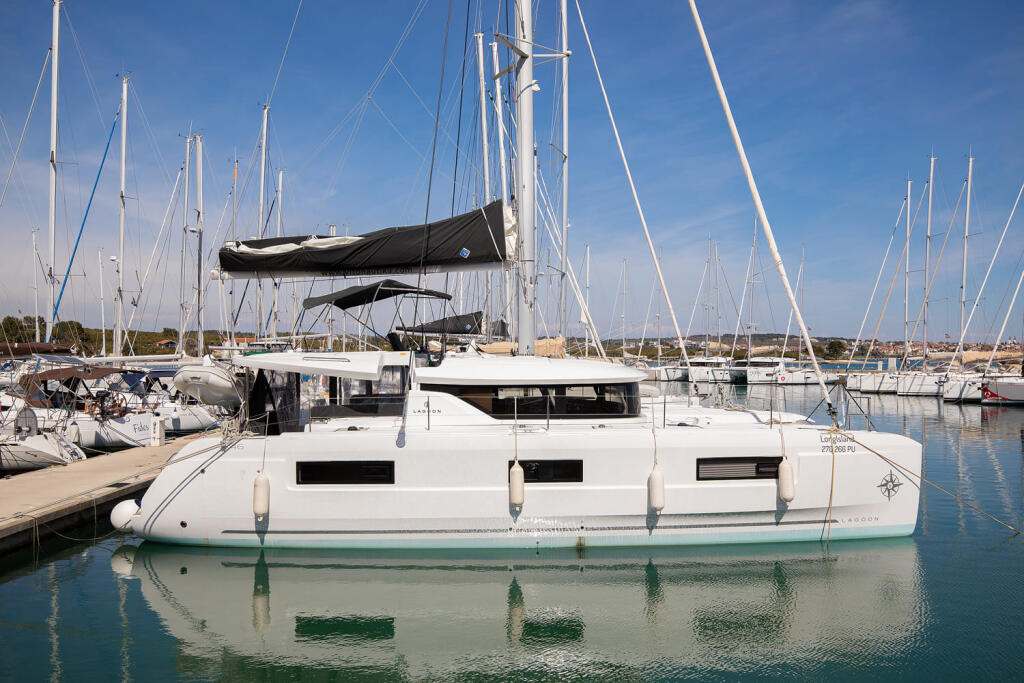 Catamaran 