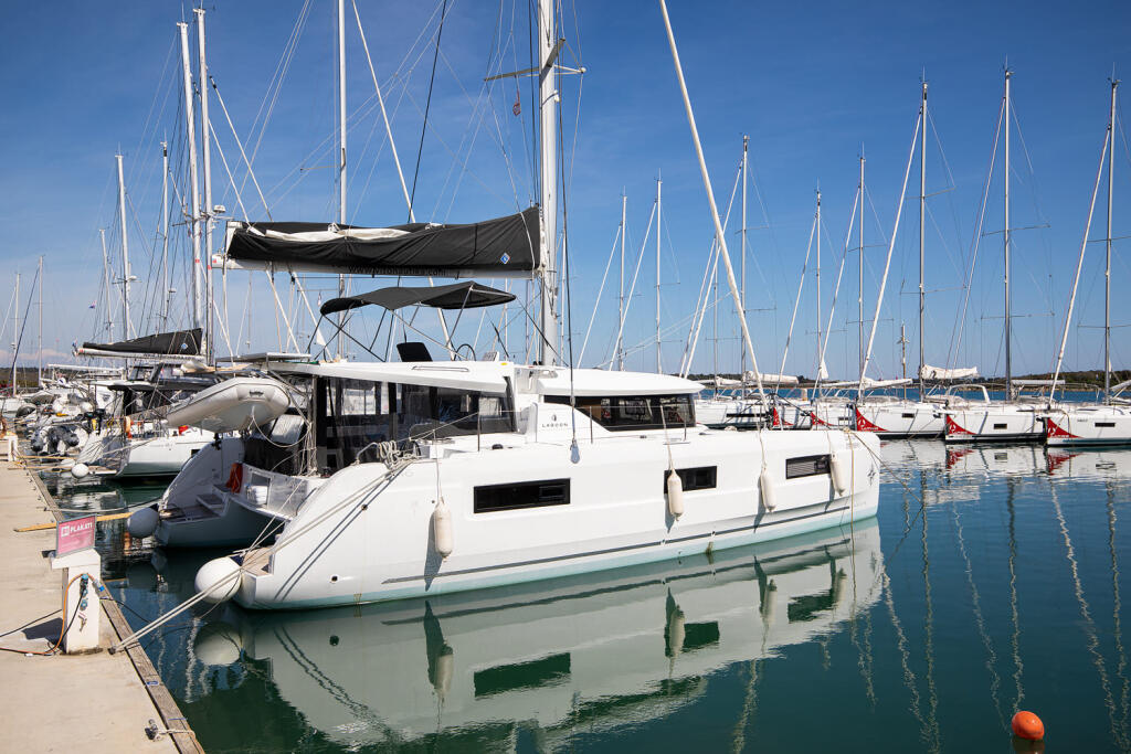 Catamaran 