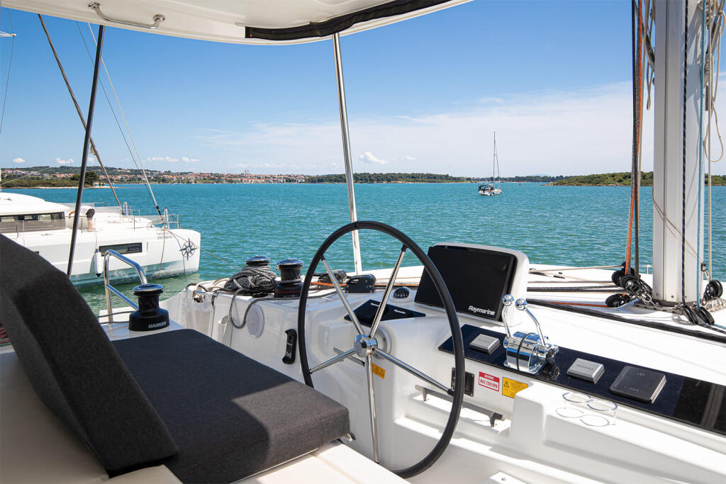 Catamaran 
