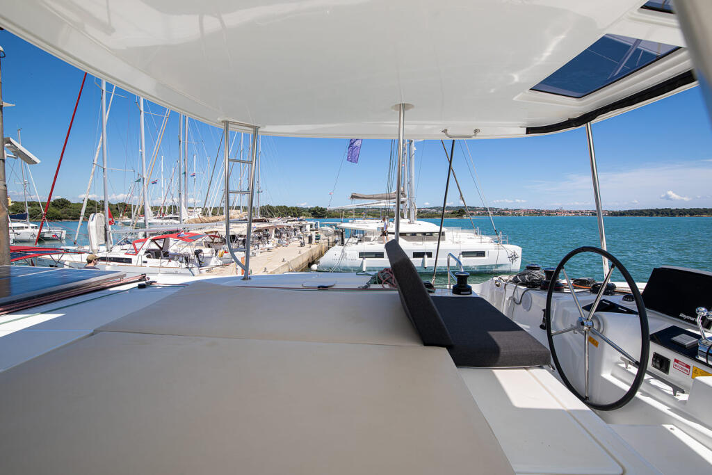 Catamaran 