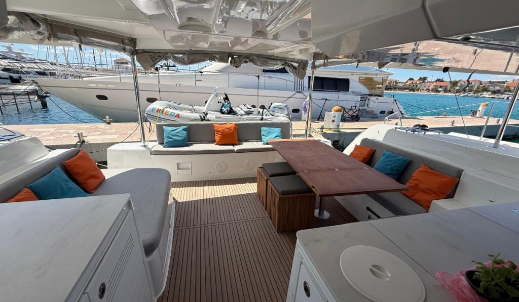 Catamaran 