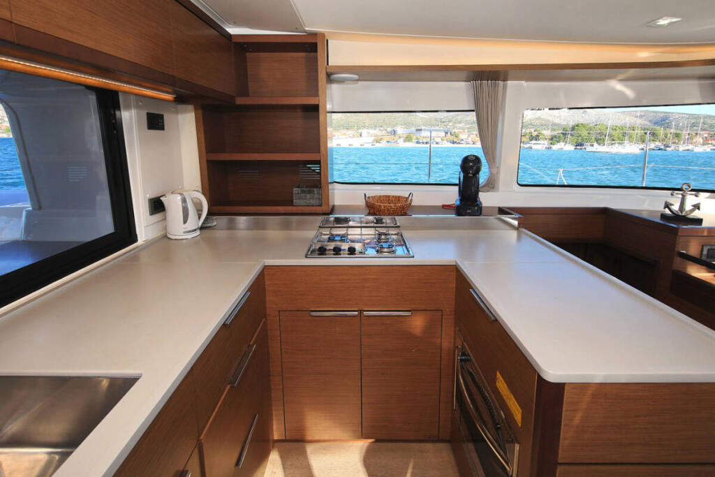 Catamaran 