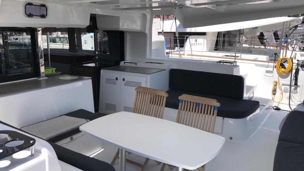 Catamaran 