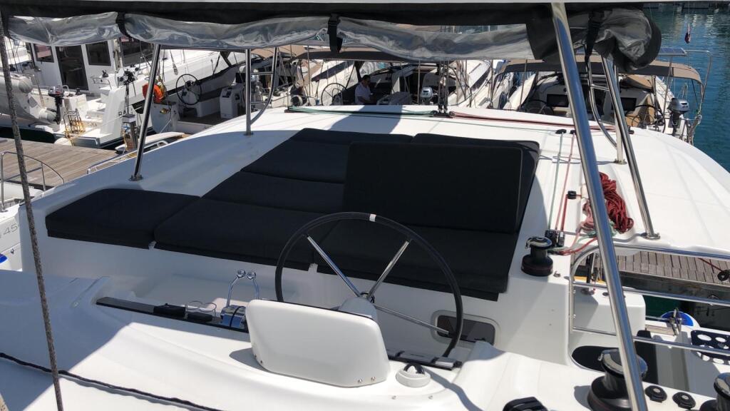 Catamaran 