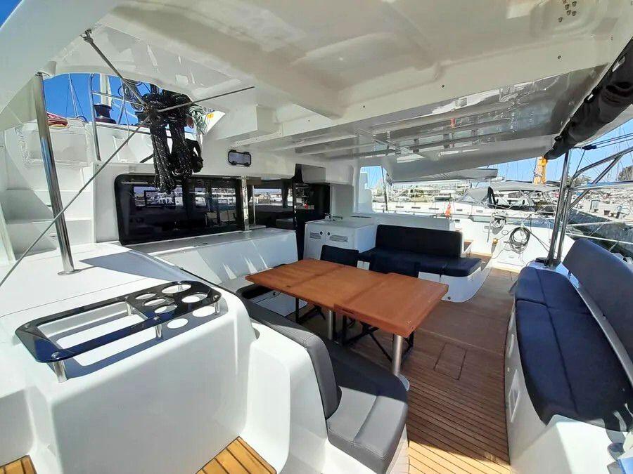 Catamaran 