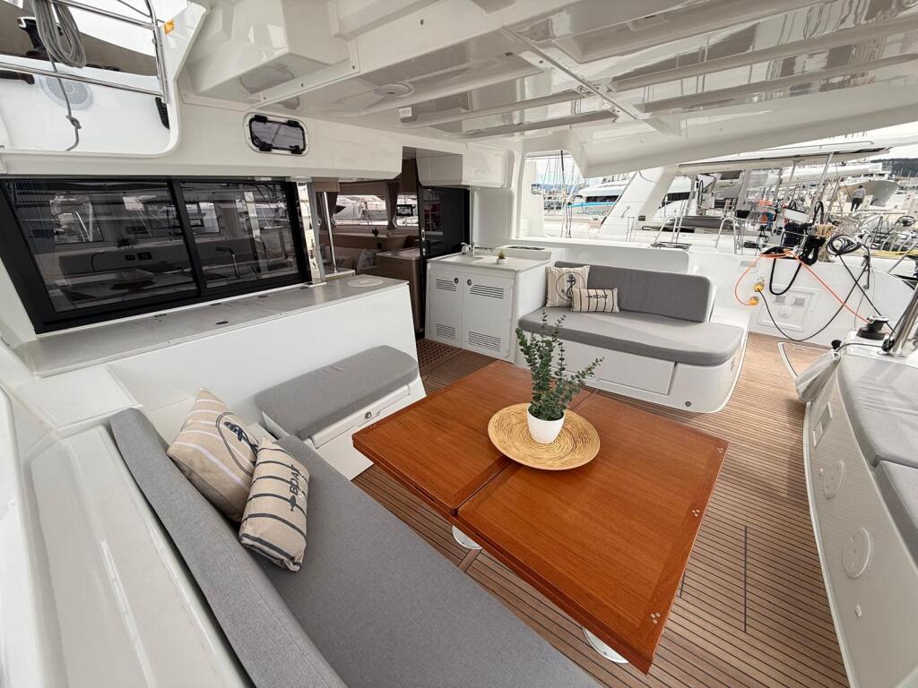 Catamaran 
