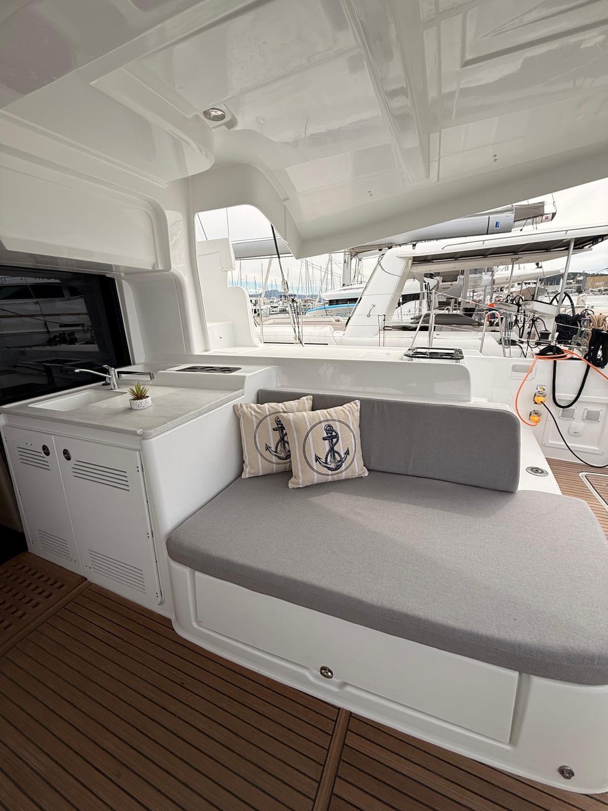 Catamaran 