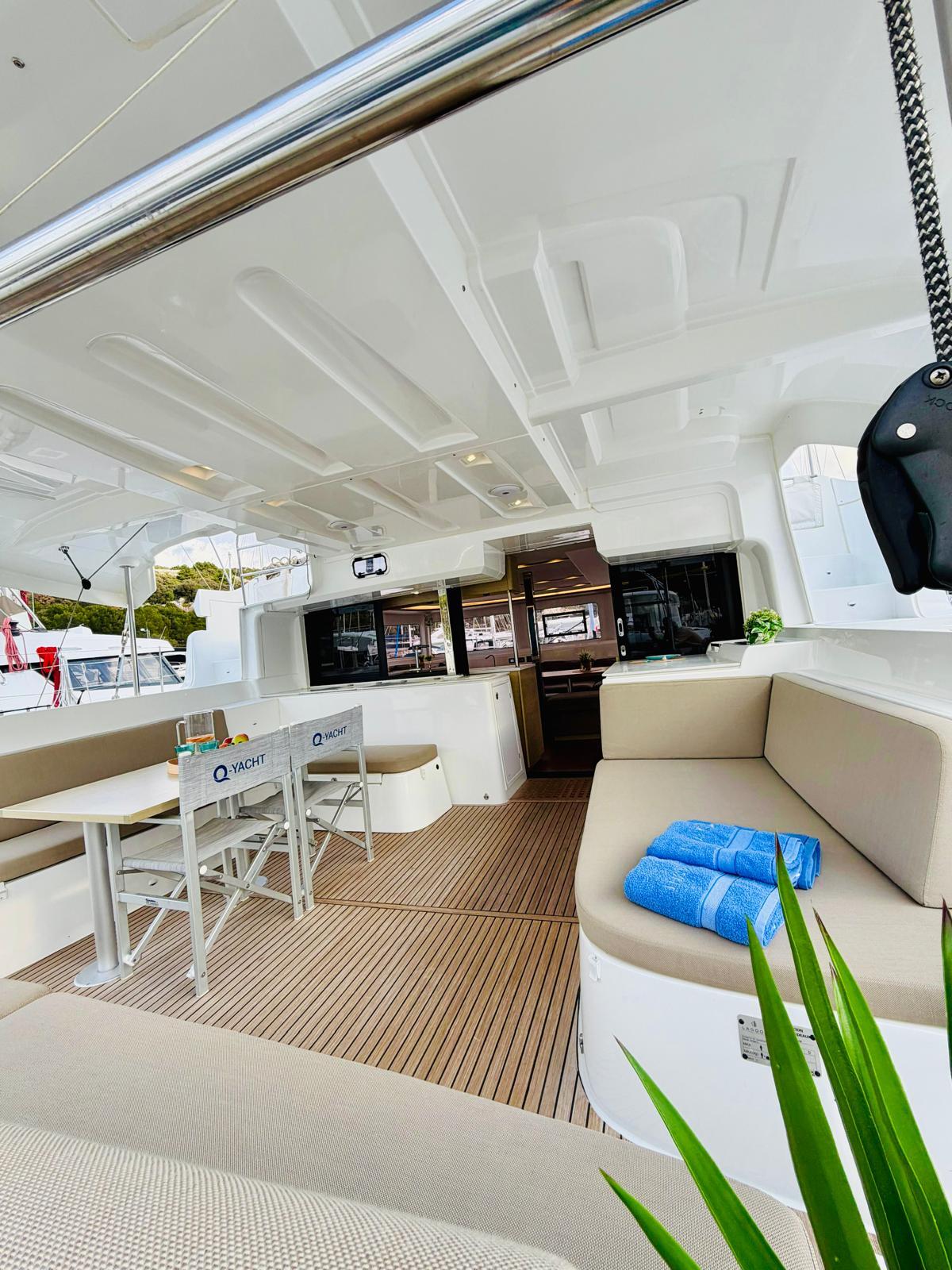Catamaran 