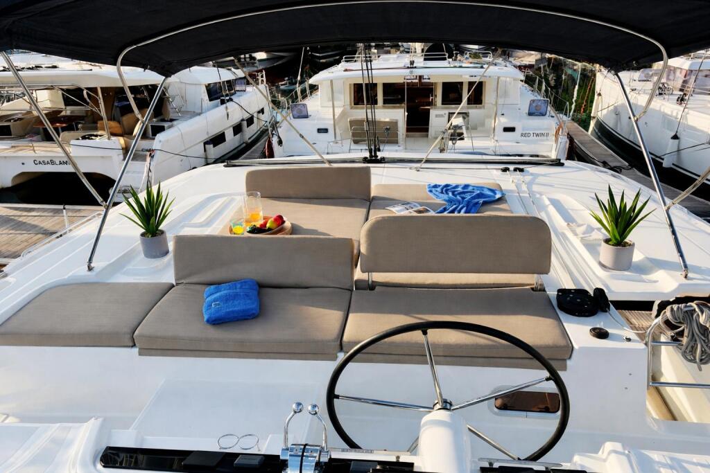 Catamaran 