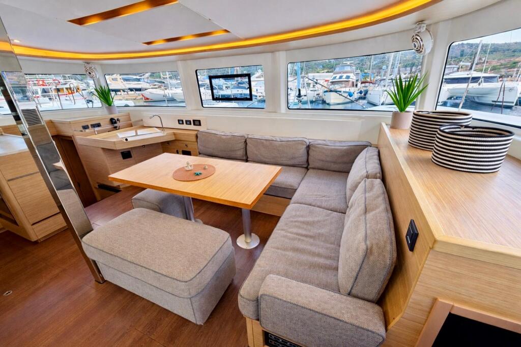 Catamaran 