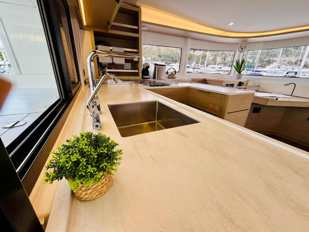 Catamaran 