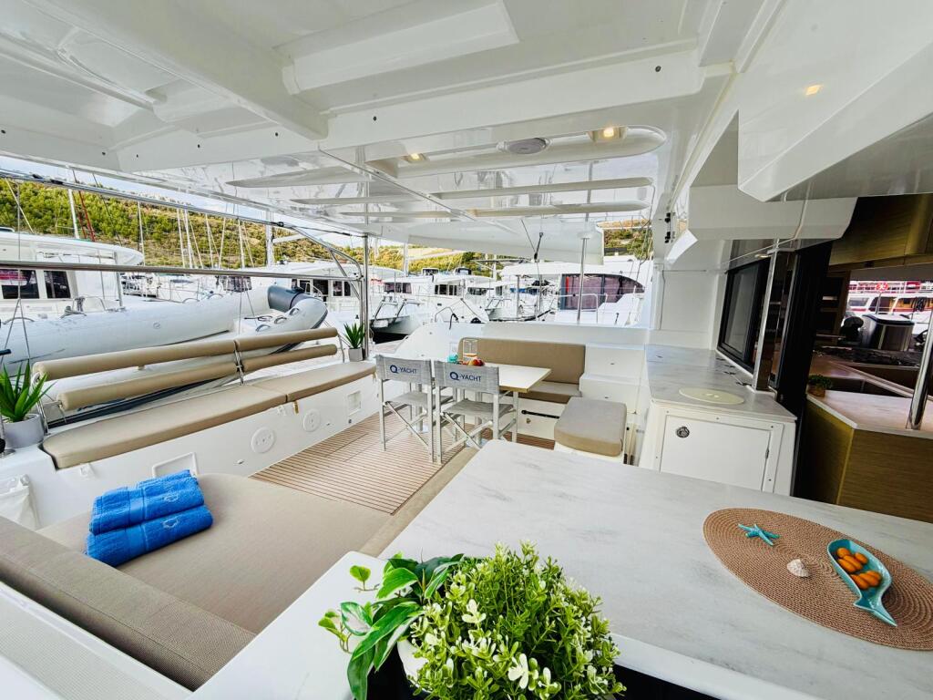 Catamaran 